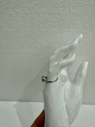 n.a. platinum ring with tourmaline stone blue, 7