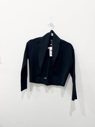 Theory sleek cropped blazer featuring a tailored silhouette, structured lapels, Small