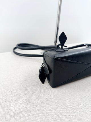 Alaia le teckel leather handbag small in shiny goatskin, small