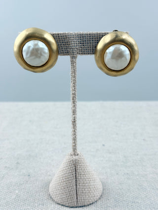 Givenchy vintage clip on gold tone with pearl