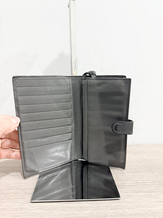 Bottega Veneta leather intreciatto medium size wallet