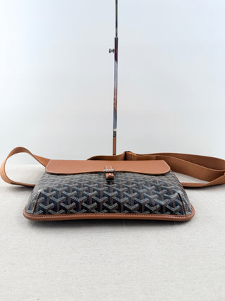 Goyard coursier messenger bag