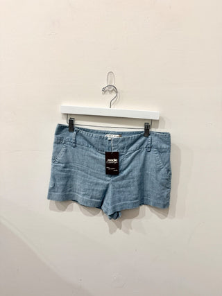 Cinq a sept 100% silk blouse top, M