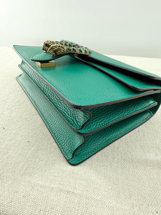 Gucci dionysus leather medium bag with emerald