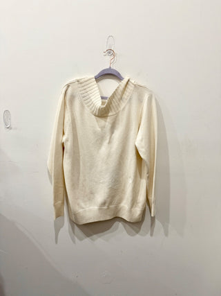 Chloe sweater oversized with bow in the back, L