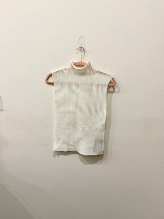 Issey Miyake sleeveless top plisse, L