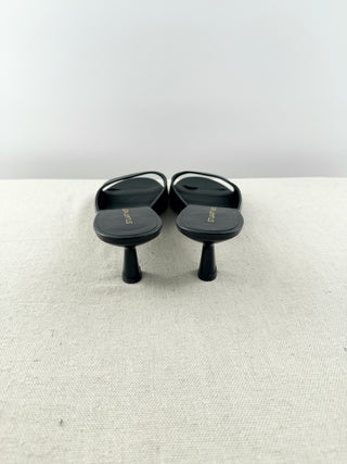 Stuart Weitzman low heel leather mule sandals, 10