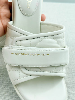 Dior (r)evolution quilted leather slide sandals, 39.5