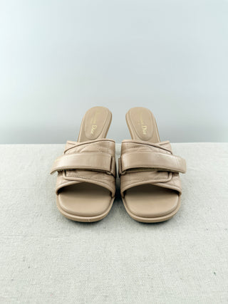 Dior (r)evolution quilted leather slide sandals, 40
