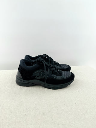 Chanel low top trainer sneakers, 41