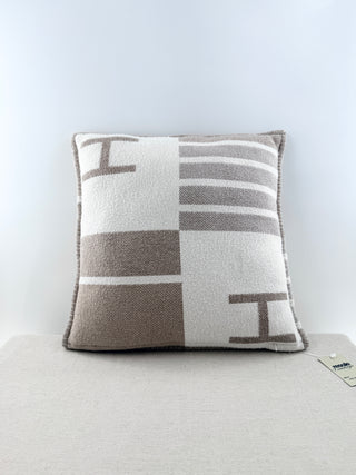 Hermes avalon vibration pillow  50 x 50 cm wool and cashmere