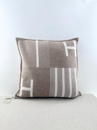 Hermes avalon vibration pillow  50 x 50 cm wool and cashmere