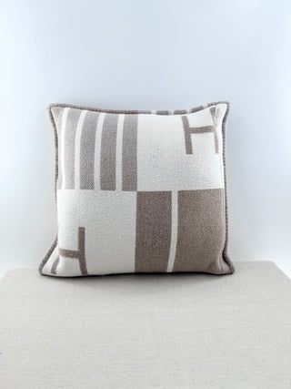Hermes avalon vibration pillow  50 x 50 cm wool and cashmere