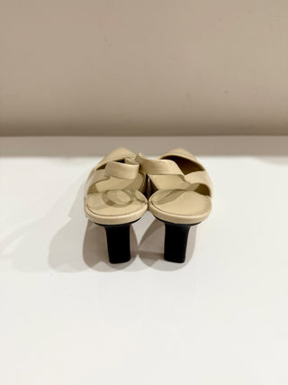 NWOT Vince Mid Heel Slip on Pointed Toe Slingback Pumps Cream Women's Size US 8