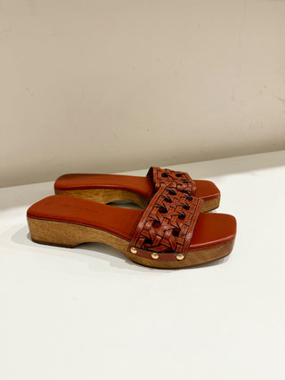 Tory Burch Basketweave Leather Clog Slides Sandals Brick Red Women's Size US 8