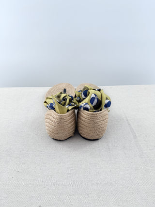 Gucci silk wrap espadrille raffia flat sandals, 37