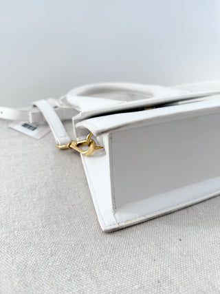 Jacquemus le grand chiquito in leather