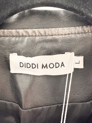Diddi Moda faux leather oversized jacket with pink bow applique & contrast stripe detailing, L