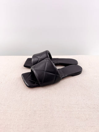 Bottega Veneta Padded slide sandals w/ diamond pattern, 39