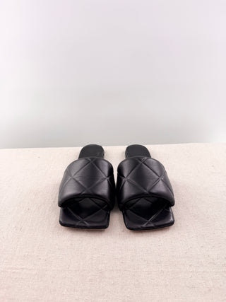 Bottega Veneta Padded slide sandals w/ diamond pattern, 39