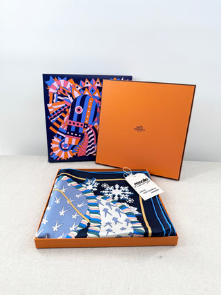NWT Hermes Carre Twill Le Sacre Des Saisons Square 100% Silk Scarf Blue Size 90