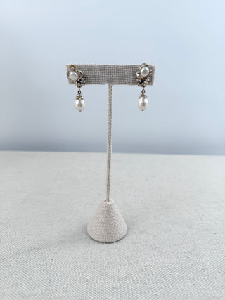 Maria Elena 3 piece set comb, necklace and earrings