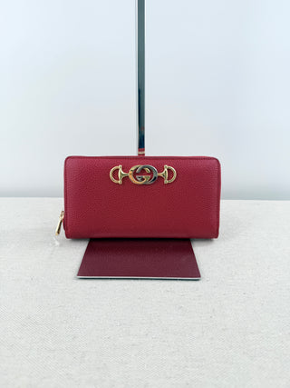 Gucci leather zip wallet with 2 tone logo