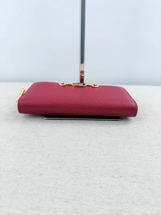 Gucci leather zip wallet with 2 tone logo