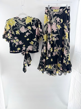 Diane von Furstenberg silk set wrap top and wrap skirt, S