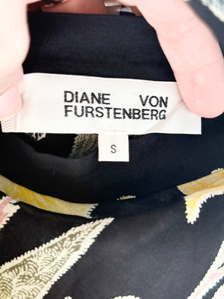 Diane von Furstenberg silk set wrap top and wrap skirt, S