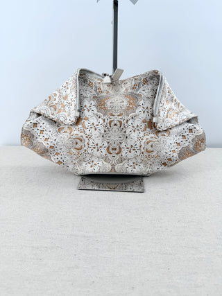 Alexander McQueen demanta clutch silk print leather