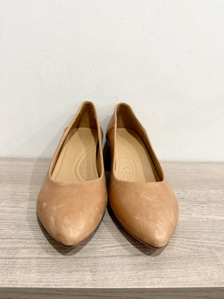 NWOT Nisolo Fiorela Go-To Mid Heel Slip On Leather Pump Shoes Tan Women's US 9