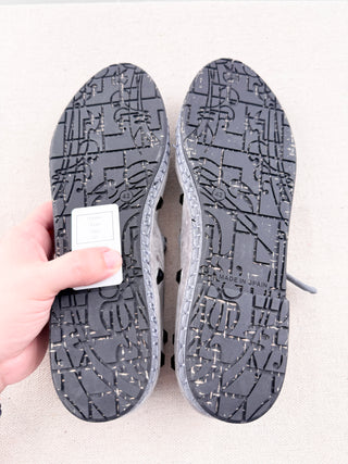 Flabelus Mae Cristal Mary Jane Flats, 42