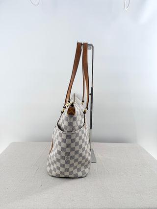 Louis Vuitton damier azul tore bag with zipper
