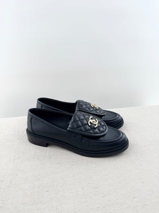 Chanel *RARE lambskin quilted CC turnlock loafers CC, 41