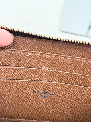 Louis Vuitton monogram zip up wallet