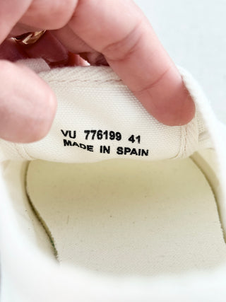 NWT Saint Laurent Olana Canvas Low Top Cap Toe Sneakers White Milk Womens 41