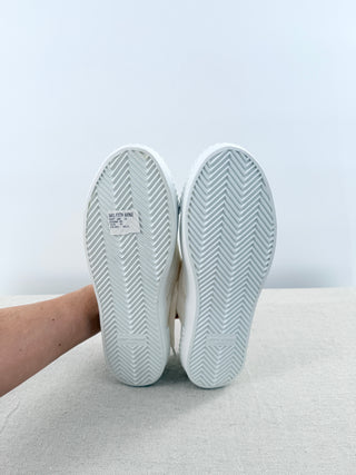 NWT Saint Laurent Olana Canvas Low Top Cap Toe Sneakers White Milk Womens 41