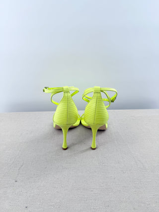 NWT Alice + Olivia Deidra Leather Strappy Heeled Sandals Citron Womens Size US 8