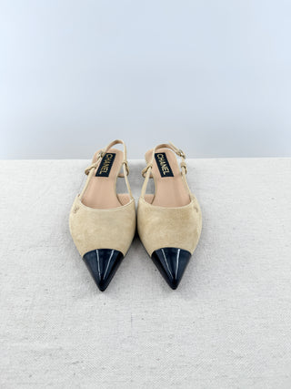 Chanel slingback suede and patent leather CC kitten heel sandals, 37