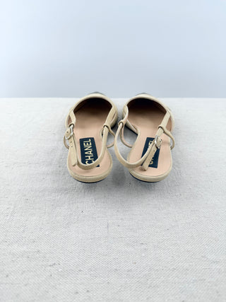 Chanel slingback suede and patent leather CC kitten heel sandals, 37