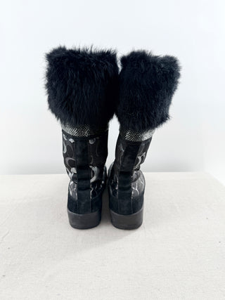 Coach Lizzie Faux Fur Trim Quilted Monogram Snow Winter Boots Black Silver 8.5
