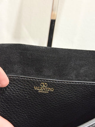 Valentino Garavani Alltime Grainy Calfskin Medium Shoulder Bag Black/Gold