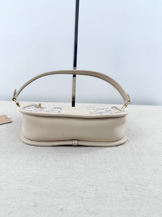 Coach swinger bag in  monogram