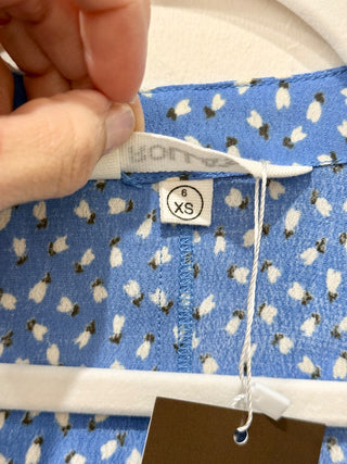 Rolla's pattern front tie blouse top, S