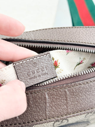 Gucci Gucci neo vintage G supreme canvas camera bag