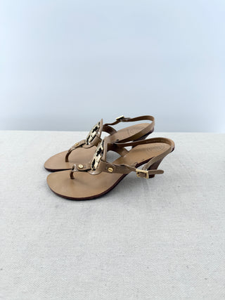 Tory Burch low heel leather thong sandal with metallic logo, 6