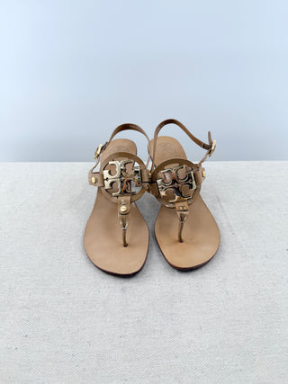 Tory Burch low heel leather thong sandal with metallic logo, 6