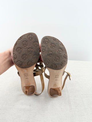 Tory Burch low heel leather thong sandal with metallic logo, 6