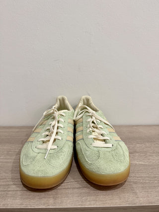 NWOT Adidas Gazelle Suede Indoor Training Sneakers Semi Green / Almost Yellow 9